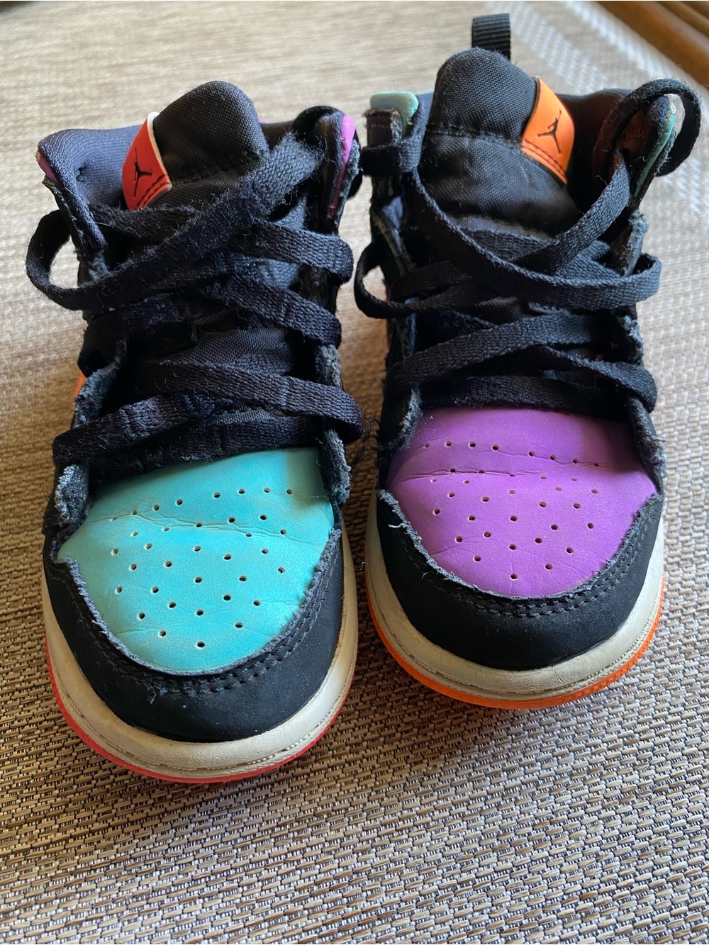 Jordan 1 Mid Kids size 9 High-Top Sneakers